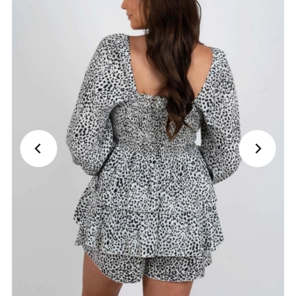 Simplee Plus Step Into Romper Abstract Animal Print 3X - Picture 2 of 12